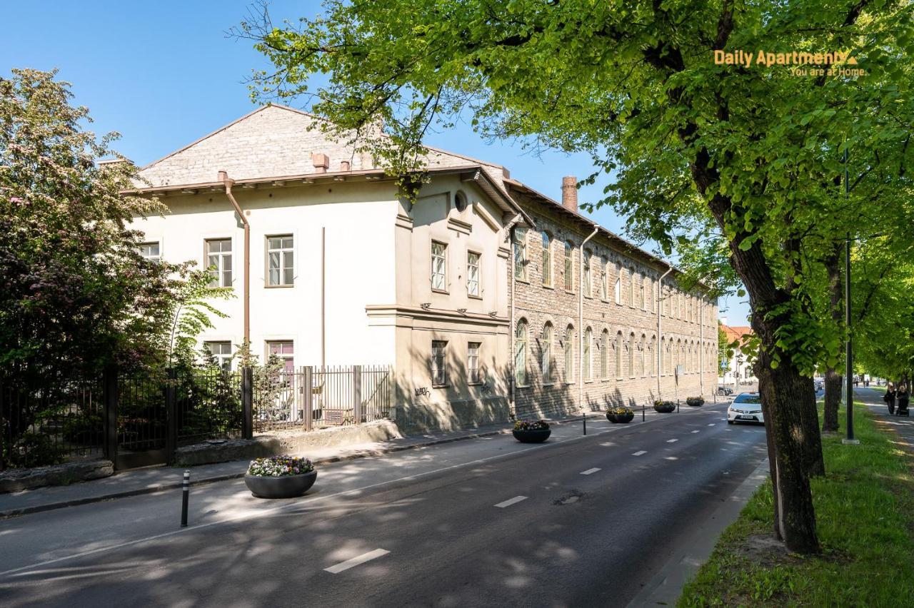 Daily Apartments - Duplex Apartment タリン エクステリア 写真