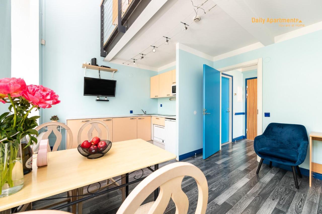 Daily Apartments - Duplex Apartment タリン エクステリア 写真